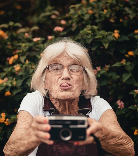 oude vrouwen daten|Lekkere Omas Dates met oude rijpe vrouwen